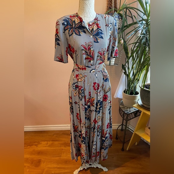 West German 2 Piece Floral Print 'Portara' Pleated Midi Skirt & Blouse Set - Picture 2 of 16